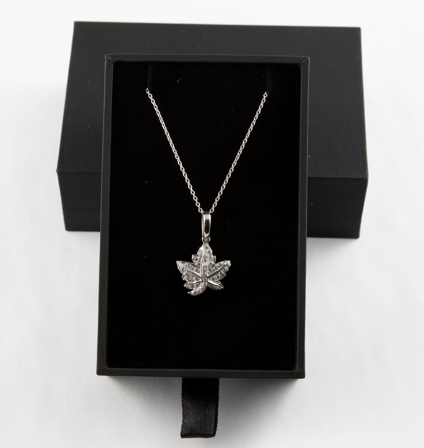 2020 Canada $30 Canadian Maple Leaf Brooch Legacy 2oz. Fine Silver Coin with Pendant