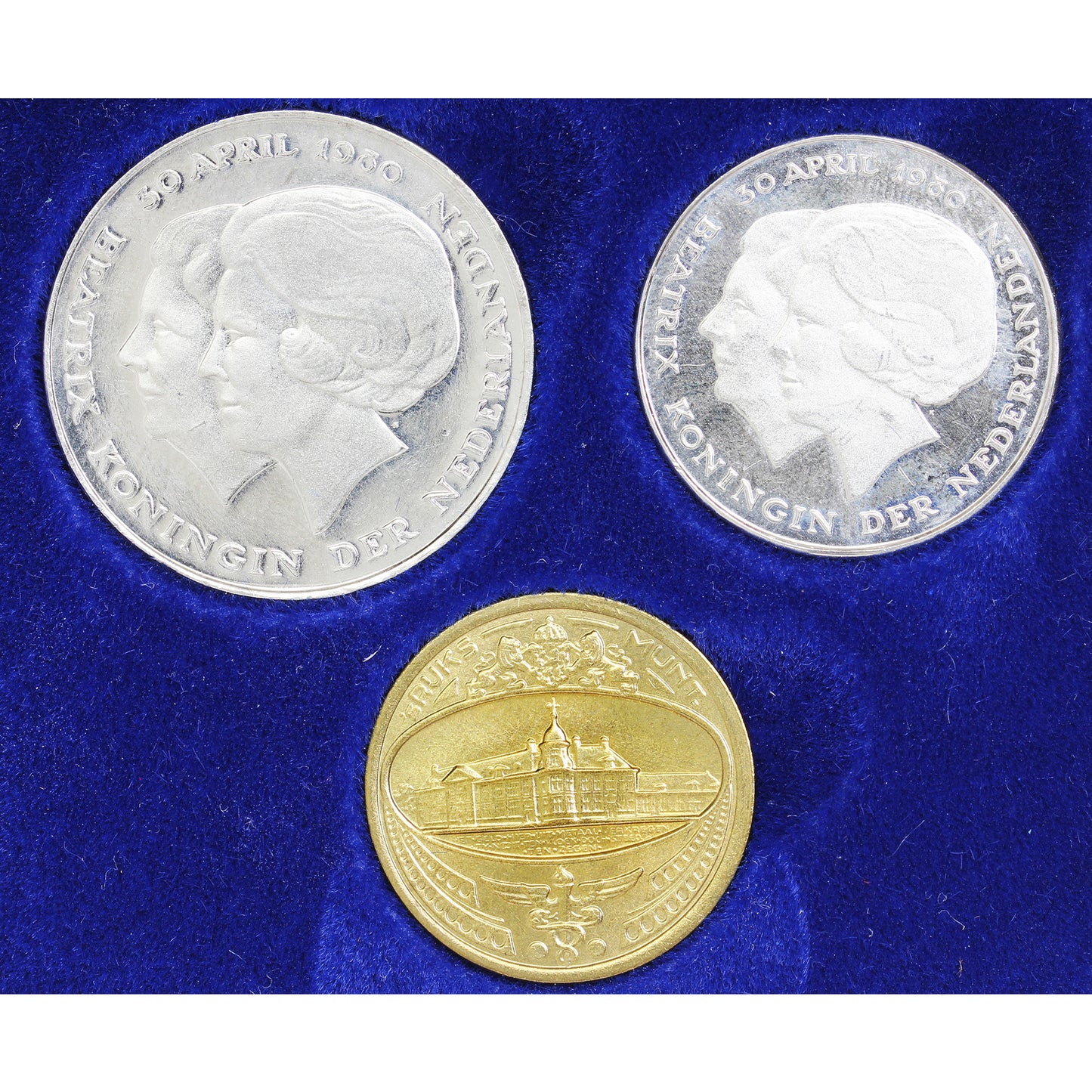 1980 Netherlands Inauguration of Beatrix 3-Coin Set in Case (Impaired)