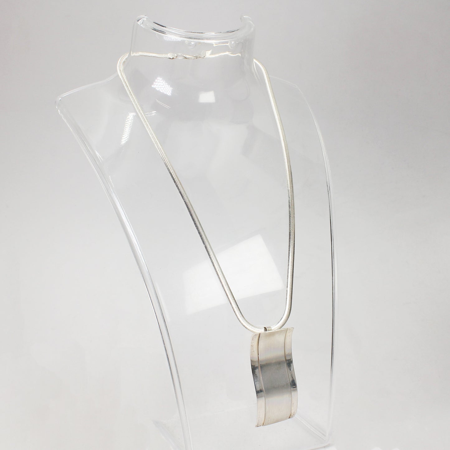 Sterling Silver Retro Herringbone Necklace - 16"