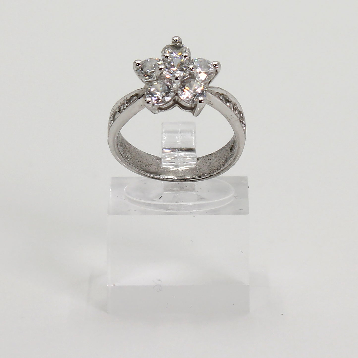 Sterling Silver Clear Stone Floral Cluster Ring w Accent Stones - Size 5 1/2