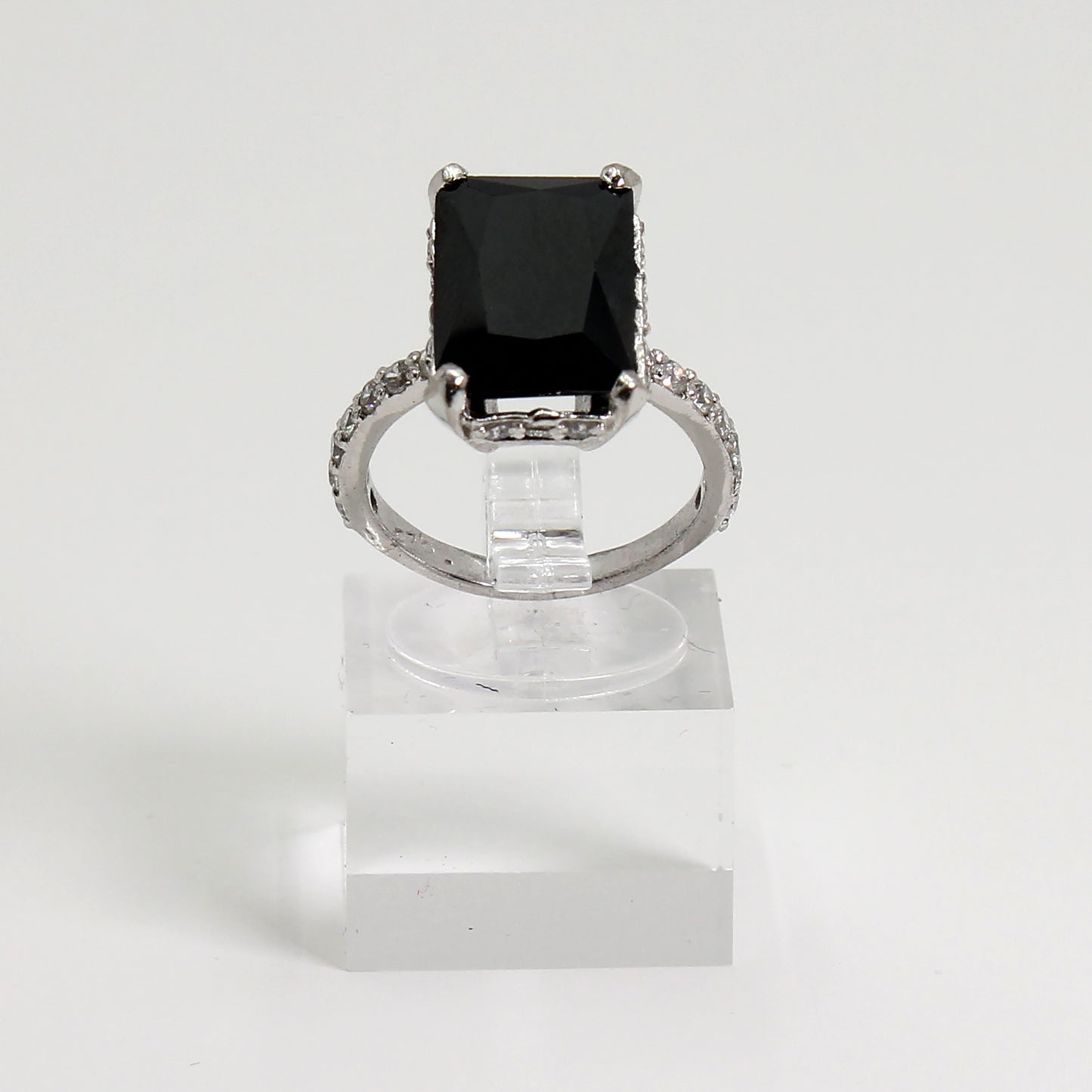 Sterling Silver Emerald-Cut Onyx Statement Ring - Size 6 1/2