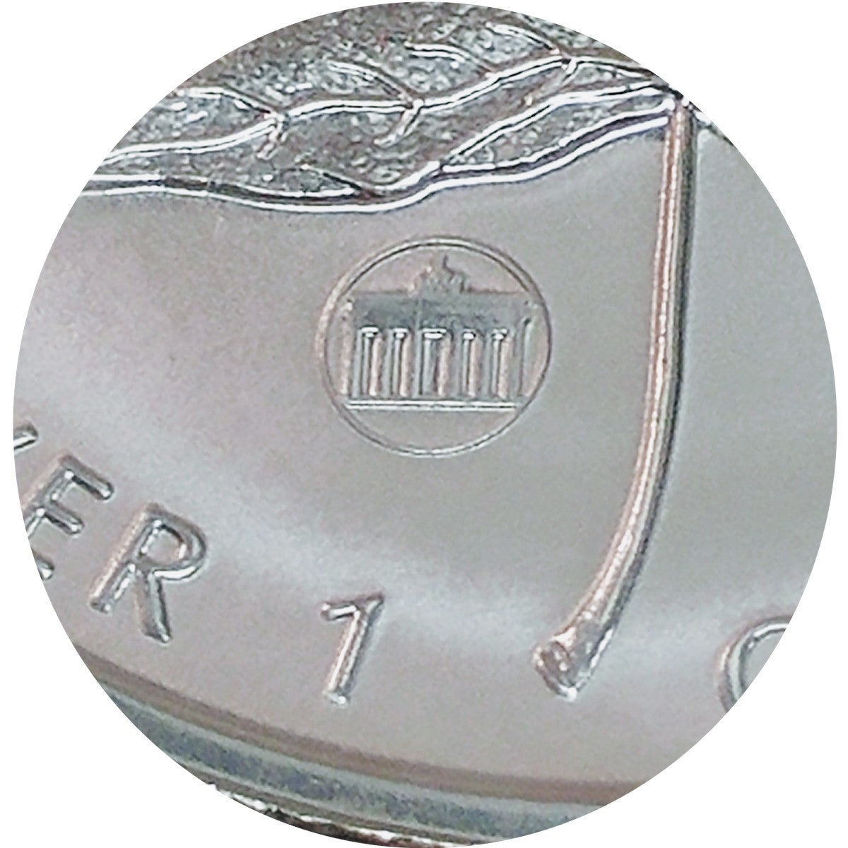 2009 Canada $5 Brandenburg Gate Privy Silver Maple Leaf (No Tax) Spot