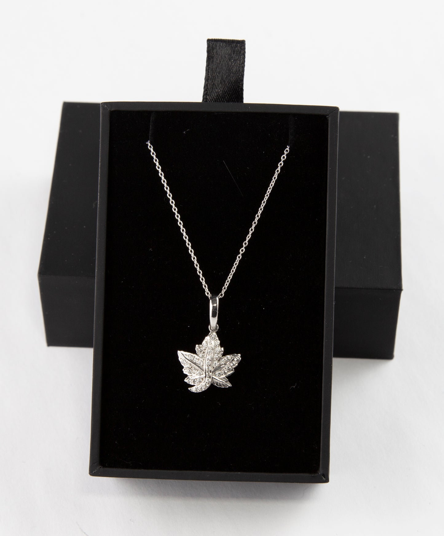 2020 Canada $30 Canadian Maple Leaf Brooch Legacy 2oz. Fine Silver Coin with Pendant