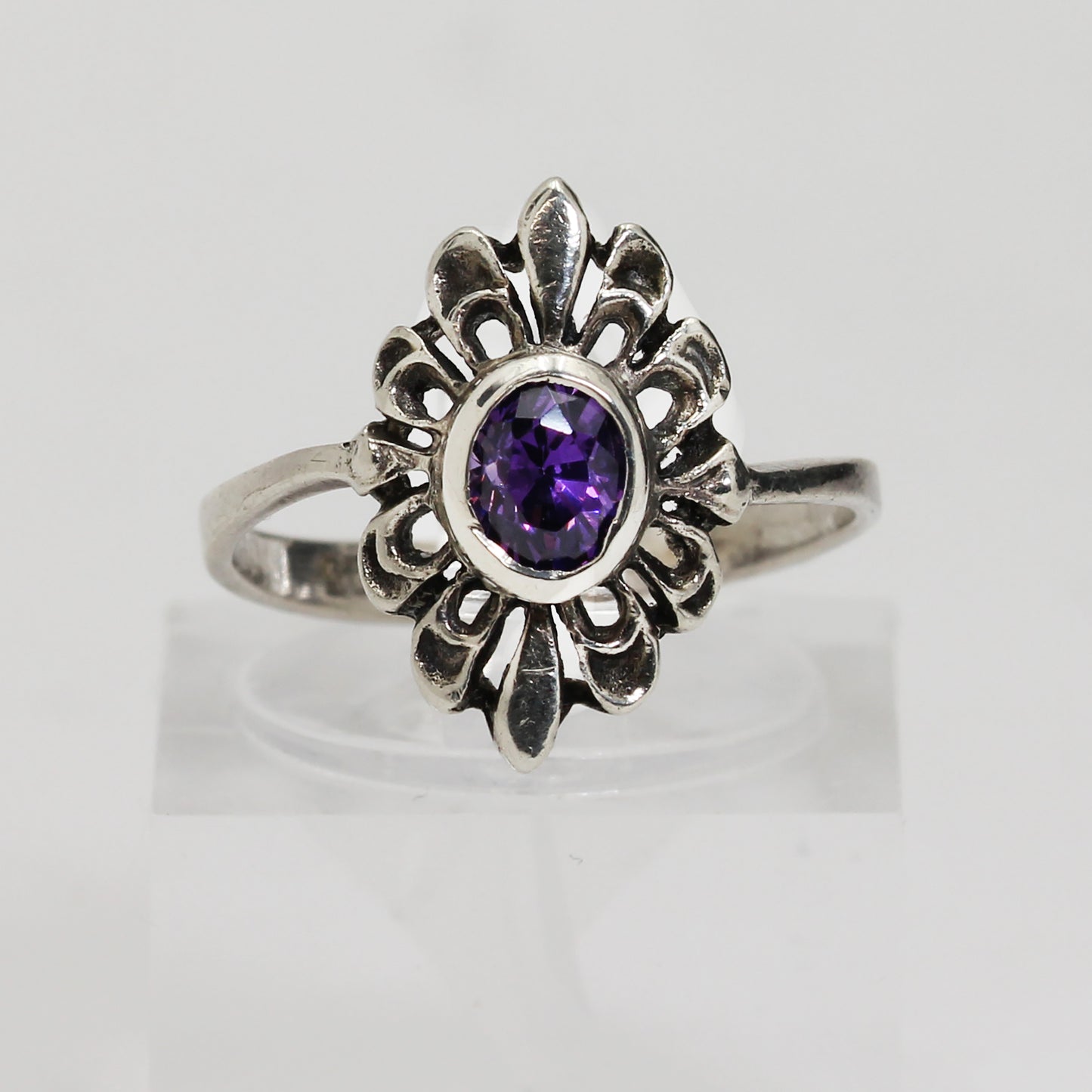 Sterling Silver Purple Antique Ring - Size 5