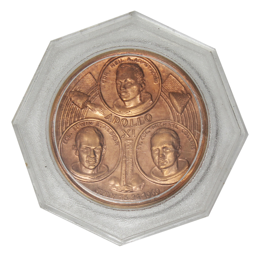 1969 Apollo XI Men on the Moon Copper-coloured Medallion (Some toning)