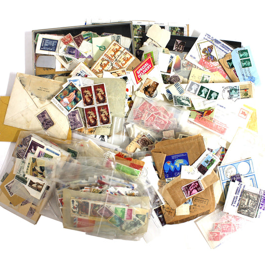 Unknown Number of World Stamps, Mostly Cancelled - Yours to Discover!