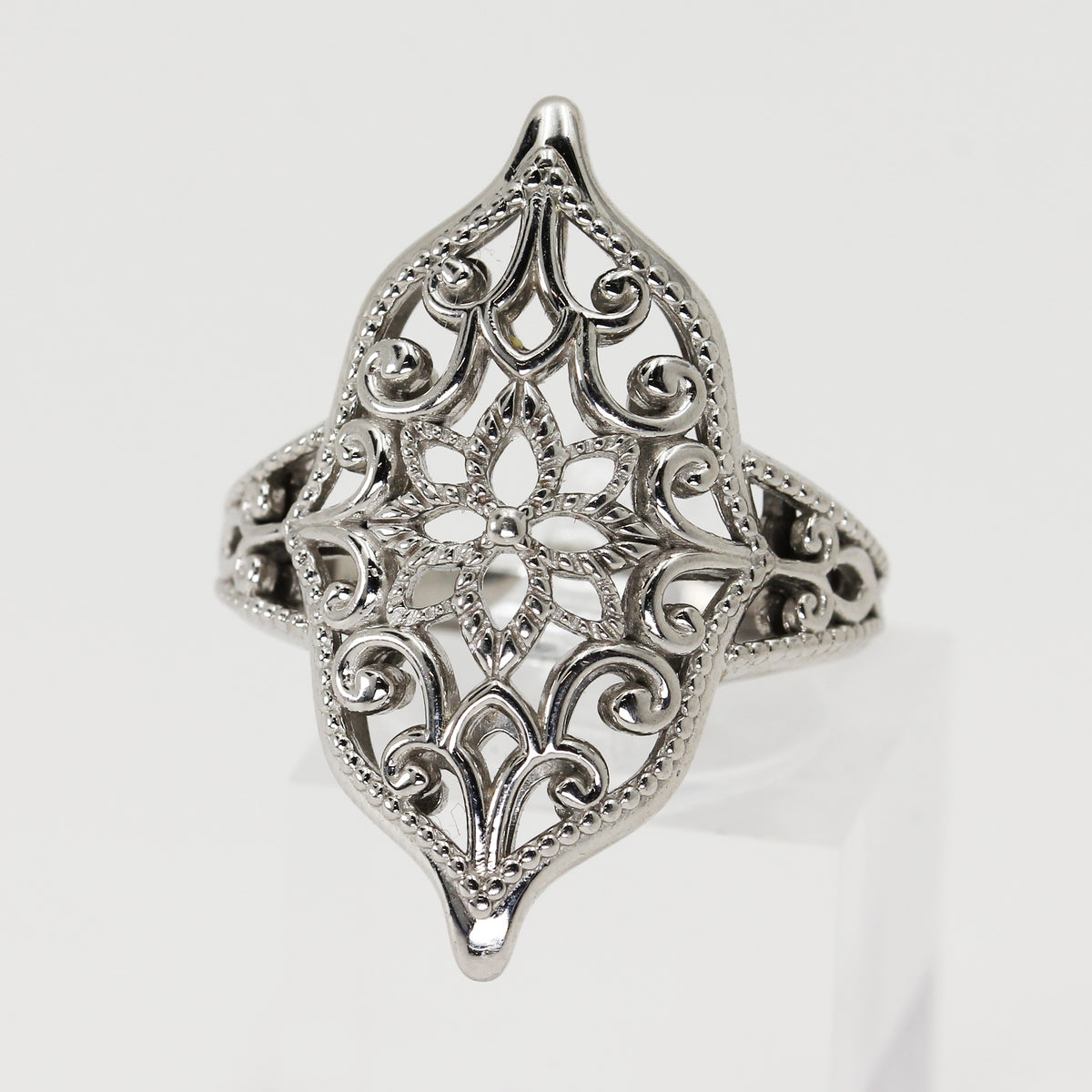 Lady's .800 Silver Art Deco Style Ring - Size 8 – Colonial Acres Coins