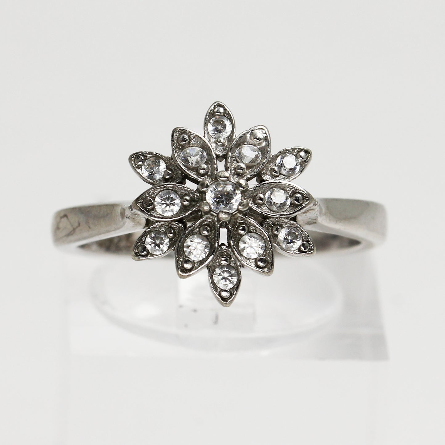 Sterling Silver Clear Stone Snowflake Ring - Size 6