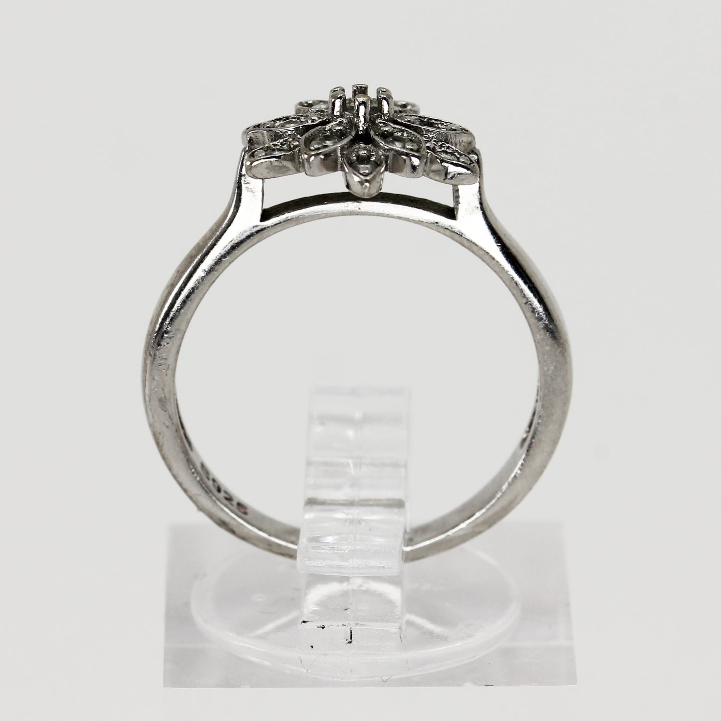 Sterling Silver Clear Stone Snowflake Ring - Size 6