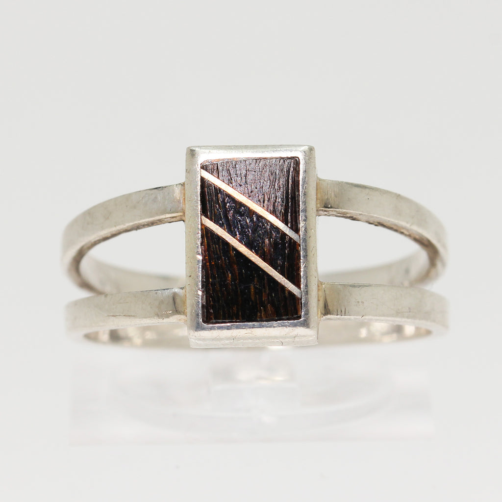 Sterling Silver Black Stone Ring - Size 8