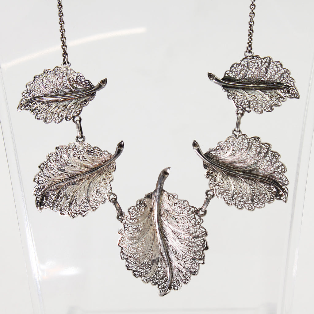 Lady's Sterling Silver Vintage Openwork Leaf Necklace - 16"
