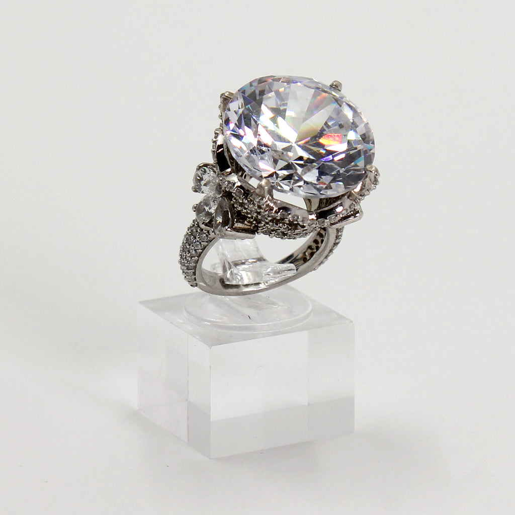 Sterling Silver Clear Stone 'Solitaire Sparkle' Ring - Size 5