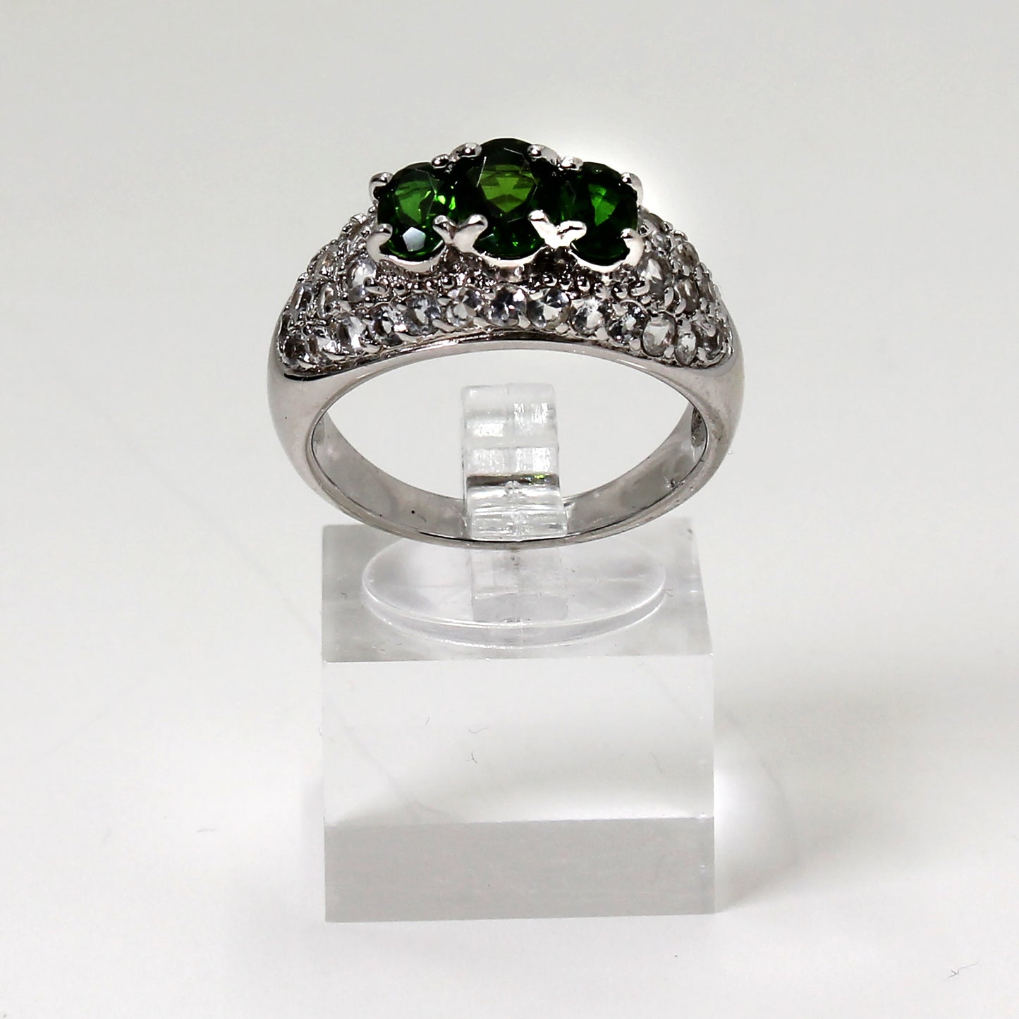 Sterling Silver Triple Oval Green Gemstone Ring w Clear Gemstone Accents - Size 9