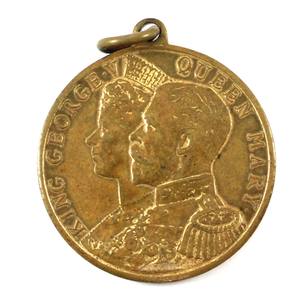 1911 Elect Cocoa King George V & Queen Mary Coronation Gilt Medallion
