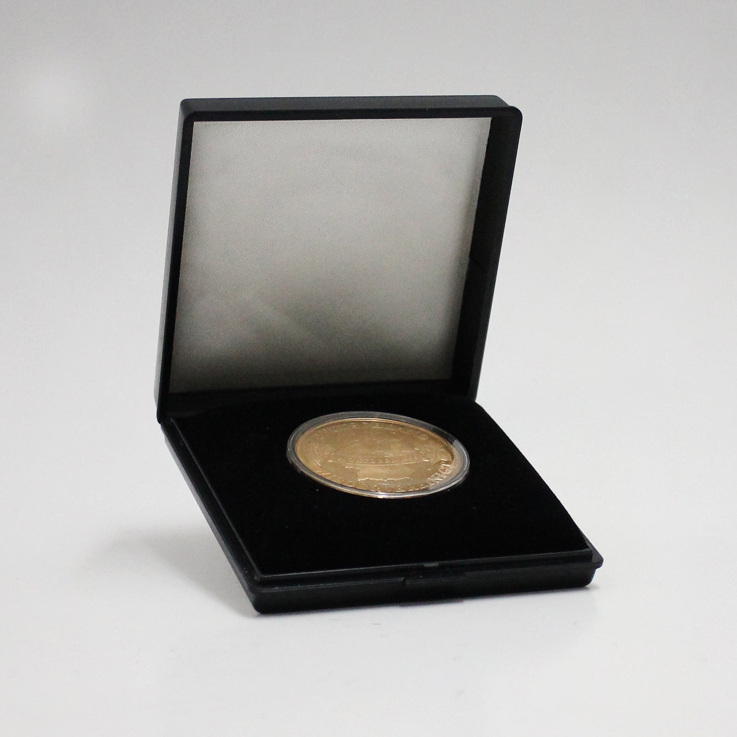 Germany 1990 Commemorating Reunification Token in Case (Wear)