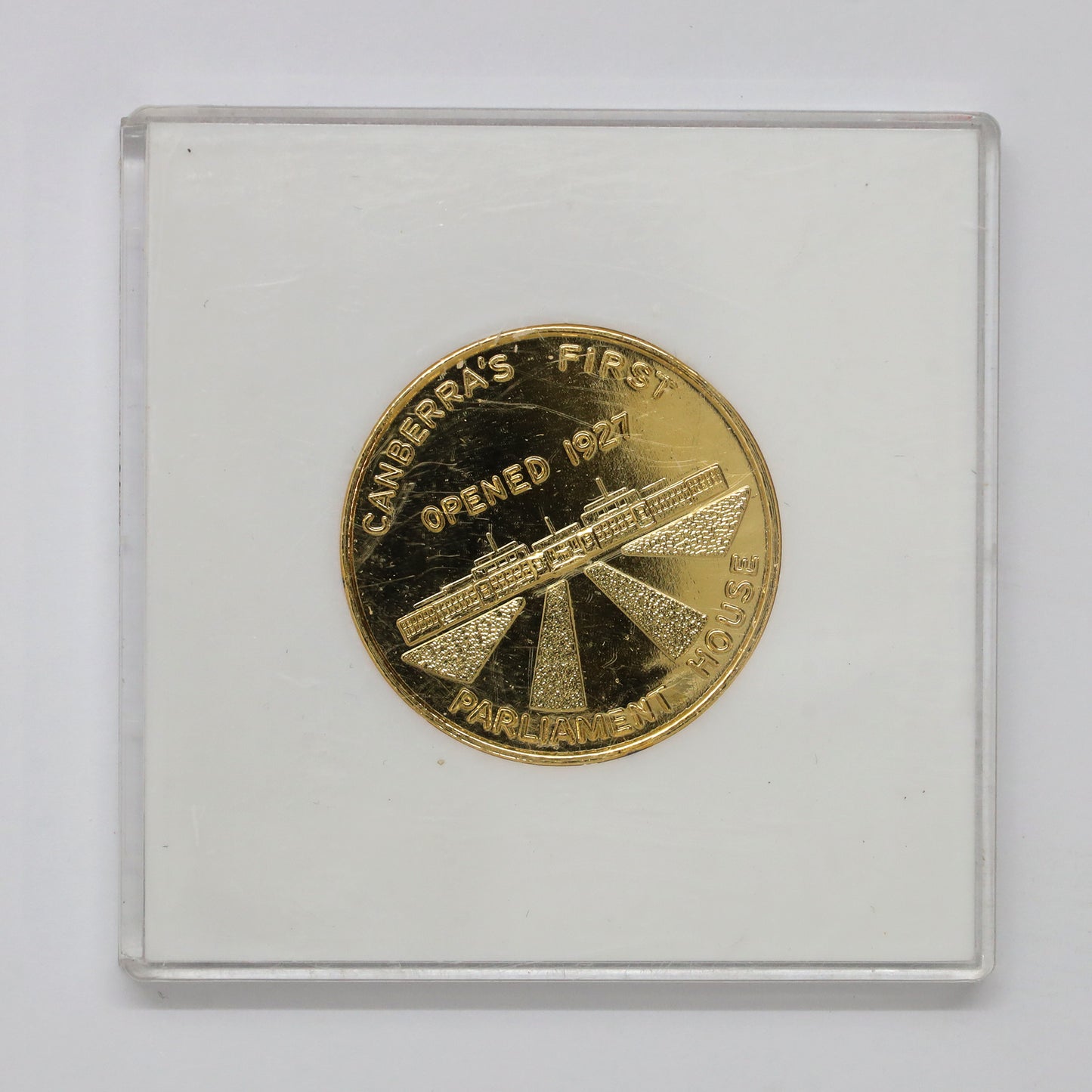 Australia 1988 New & Old Parliament Houses Commemorative Medal (scratches)