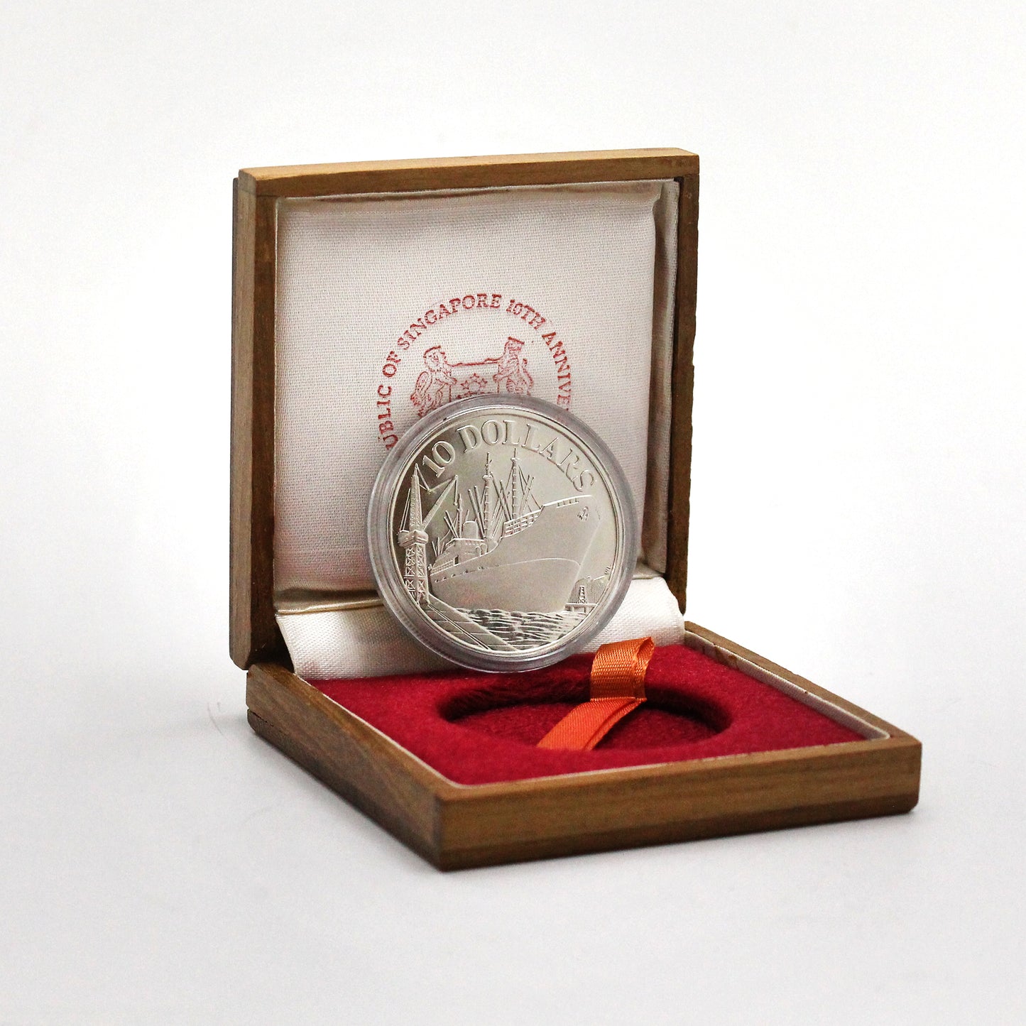 Singapore 1975 $10 10th Anniversary of Independence .500 Silver Coin in Case (light wear)