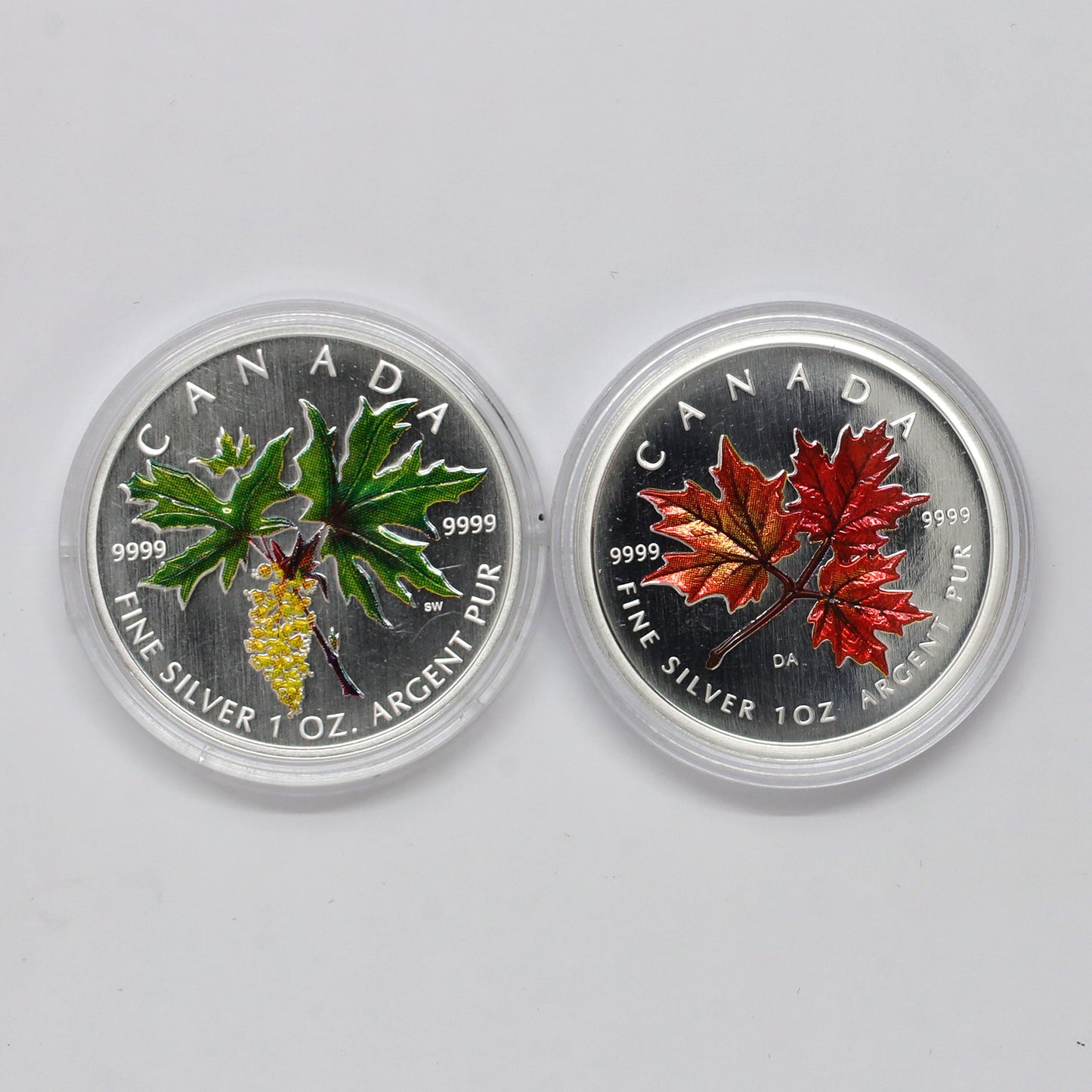 Pair of 2001 & 2005 Canada $5 Coloured Silver Maple, 2pcs (No Tax) Coins Only (scr. caps)