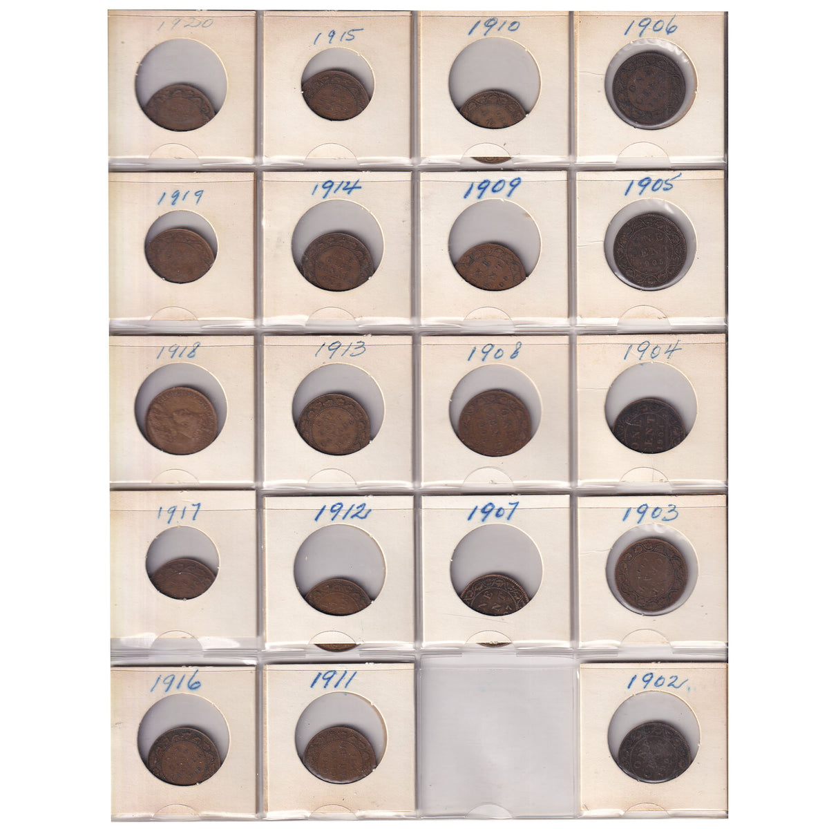 Estate Lot of 107x 1902-1980 Canada 1-cents in Black and White Binder (sold as-is)