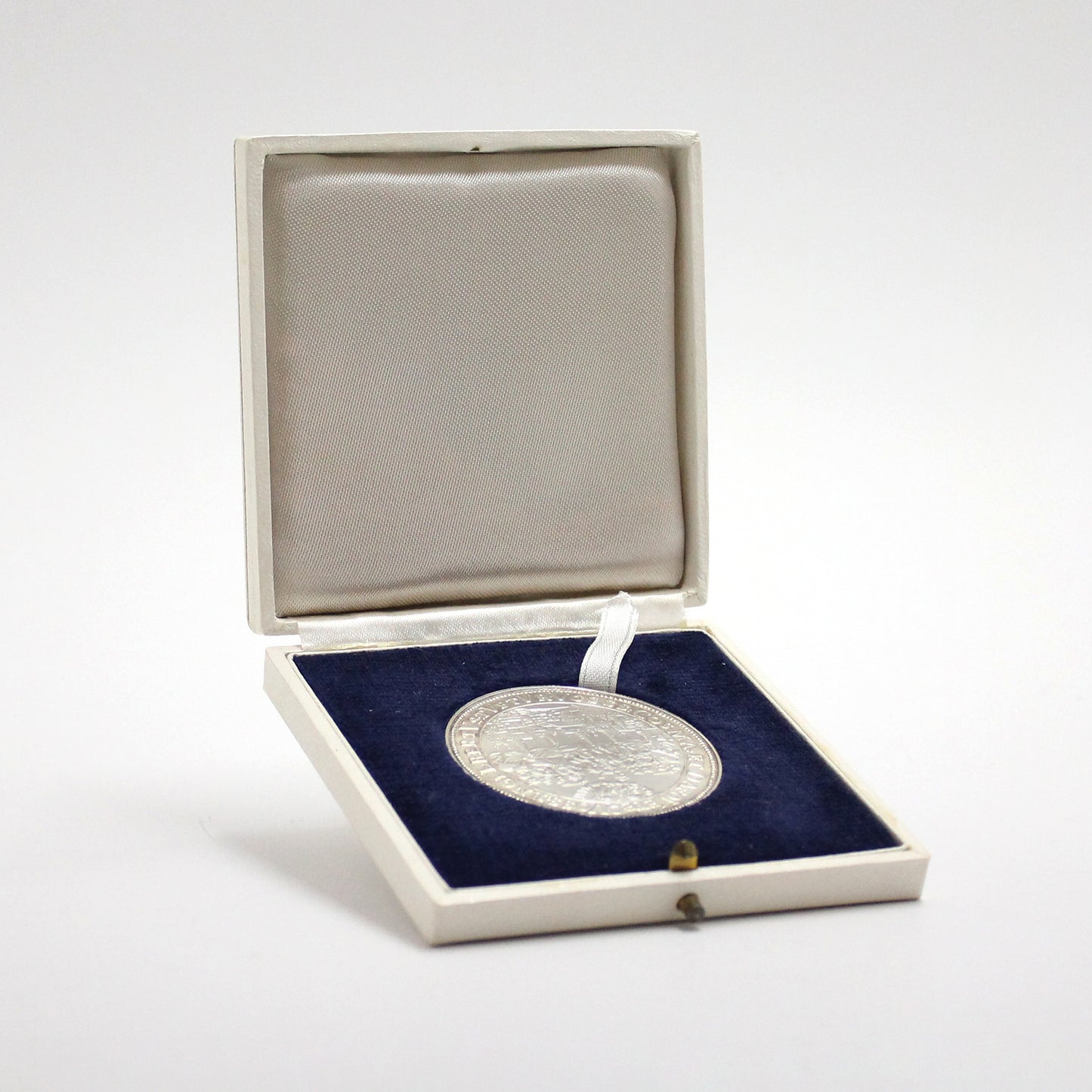 Germany 1975 1 Thaler 1680 Replica .999 Silver Coin (No Tax) minor issues