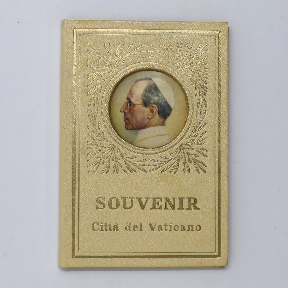Vatican City 1942 Pope Pius XII Souvenir Medallion Folder (moderate wear)