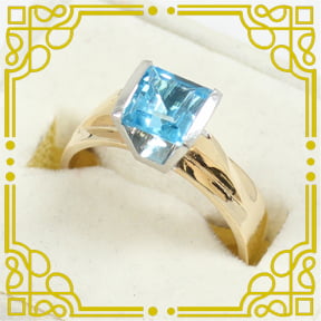 Lady’s 10K Yellow & White Gold Blue Spinel Ring